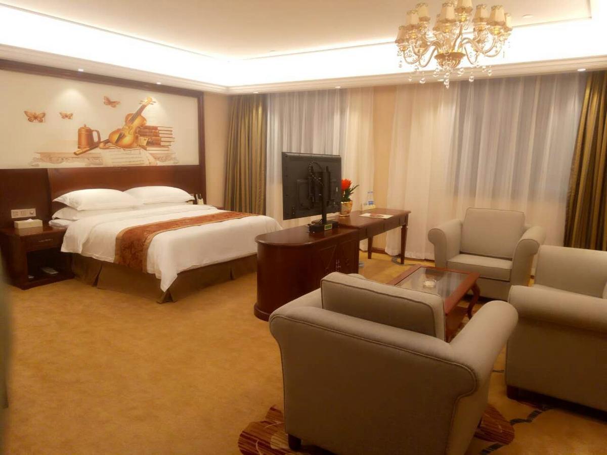 Vienna Hotel Zhongshan Guzhen Town Center Exterior foto